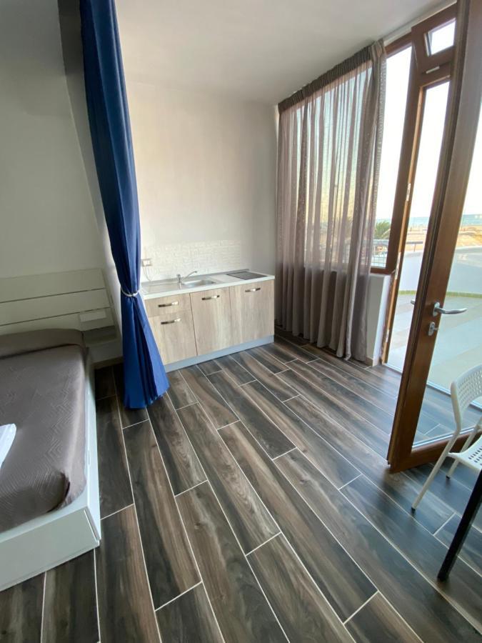 Manfredi Sea Room Vieste Buitenkant foto