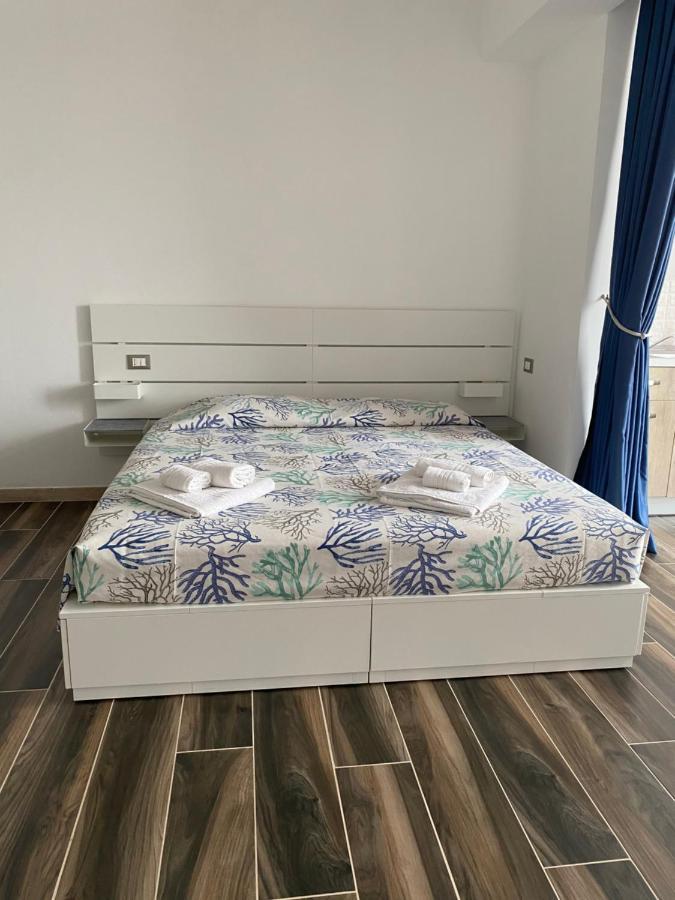 Manfredi Sea Room Vieste Buitenkant foto